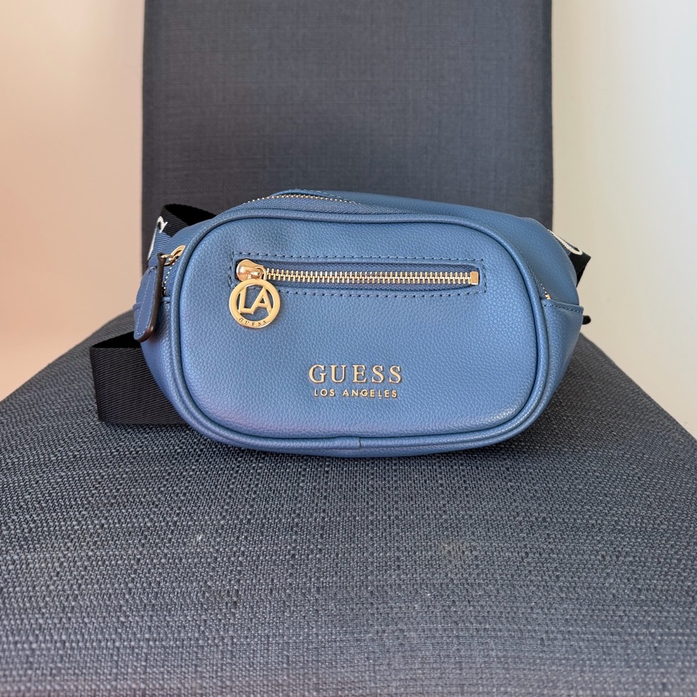 GUESS | BAGs | Guess Los Angeles Crossbody Blue - Picture 2 of 6